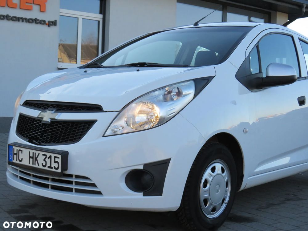 Chevrolet Spark 1.0 + - 5