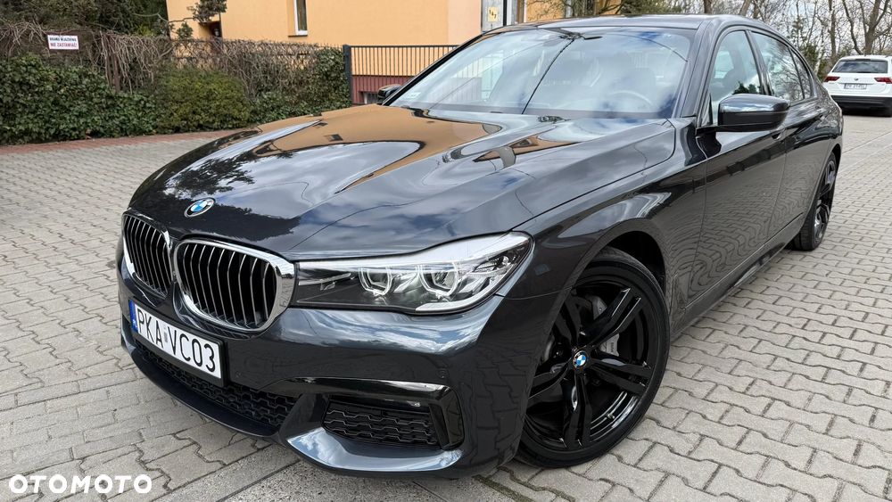 BMW Seria 7 740i - 1