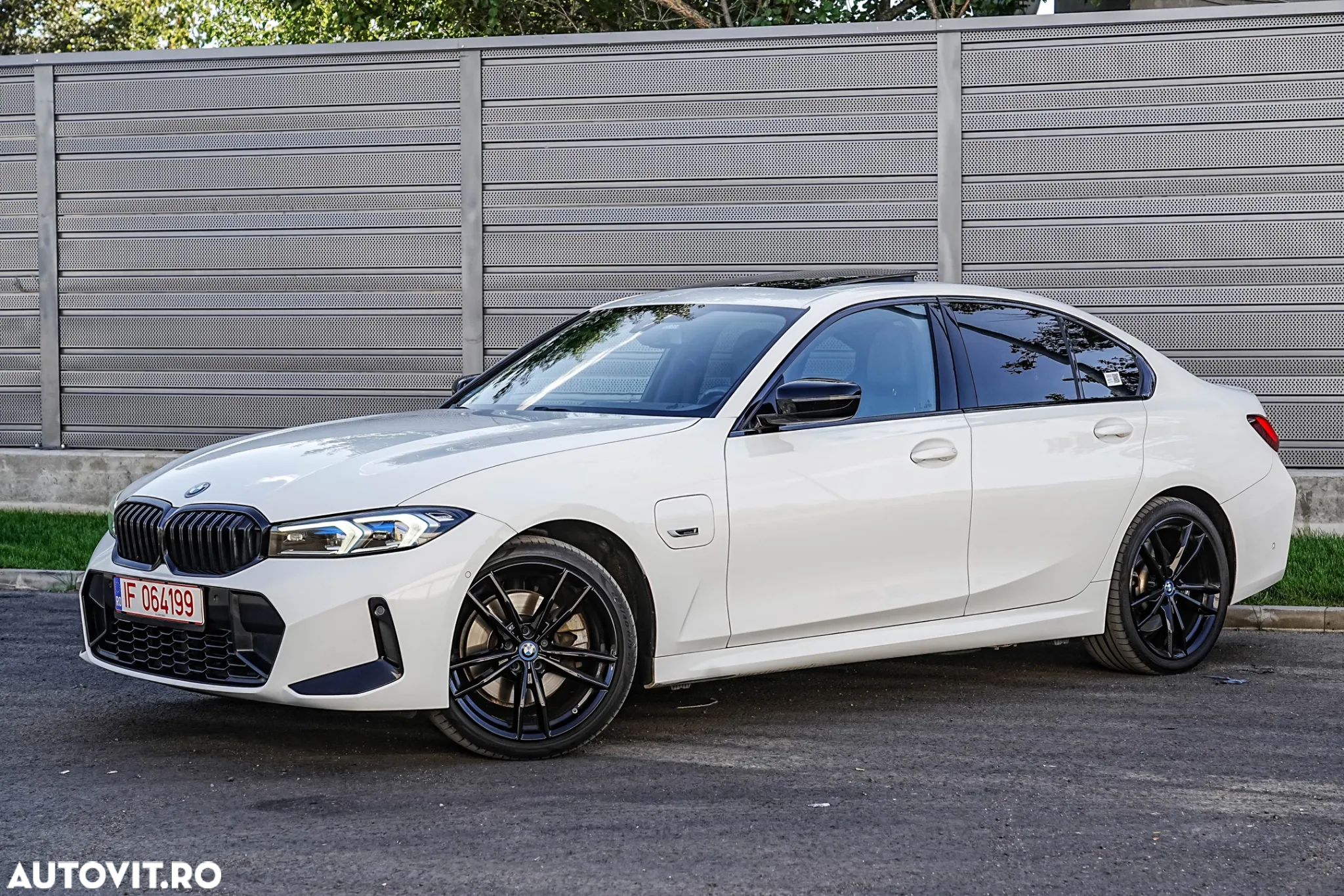 BMW Seria 3 320e Aut. M Sport - 3