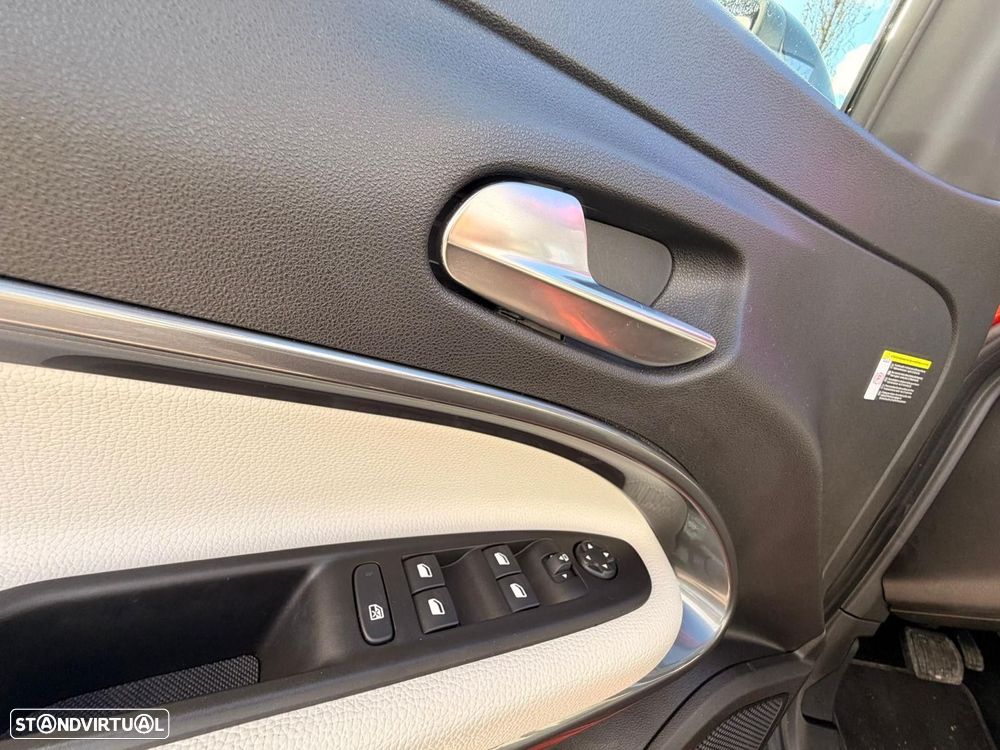 Fiat 600e 54 kWh La Prima - 19