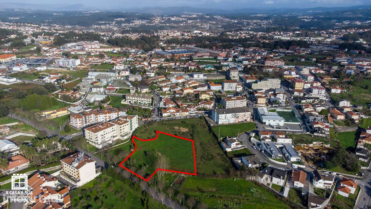 Terreno com 4.800 m2 em Lourosa, Santa Maria da Feira - Grande imagem: 3/13