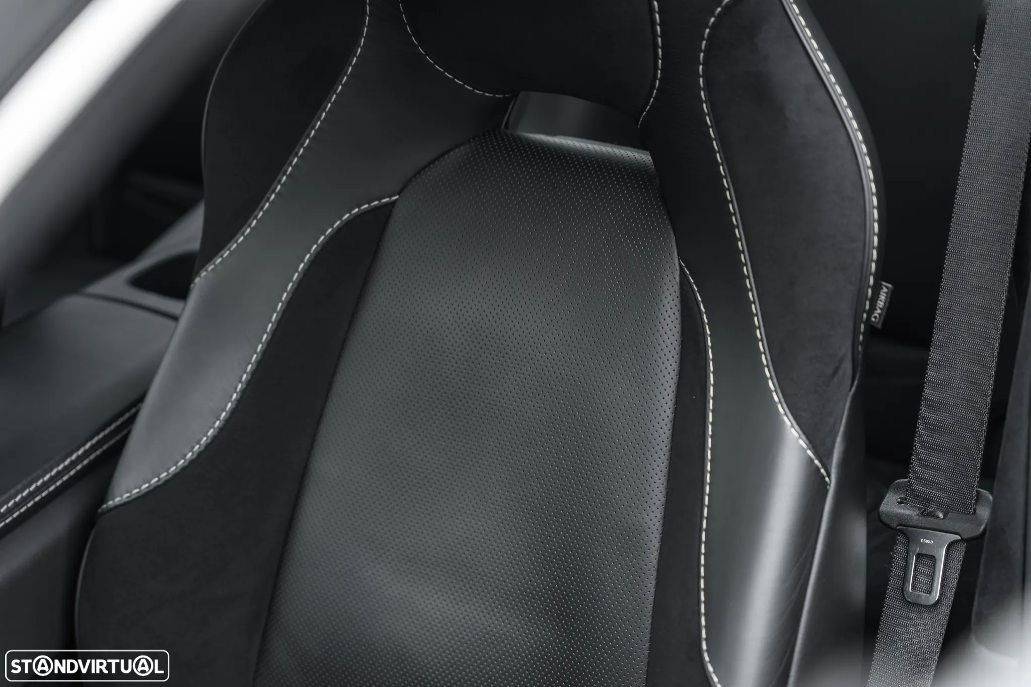 Aston Martin Vanquish Coupe - 20