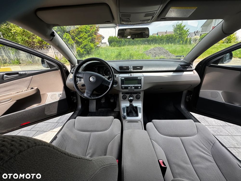 Volkswagen Passat 2.0 TDI Comfortline - 5