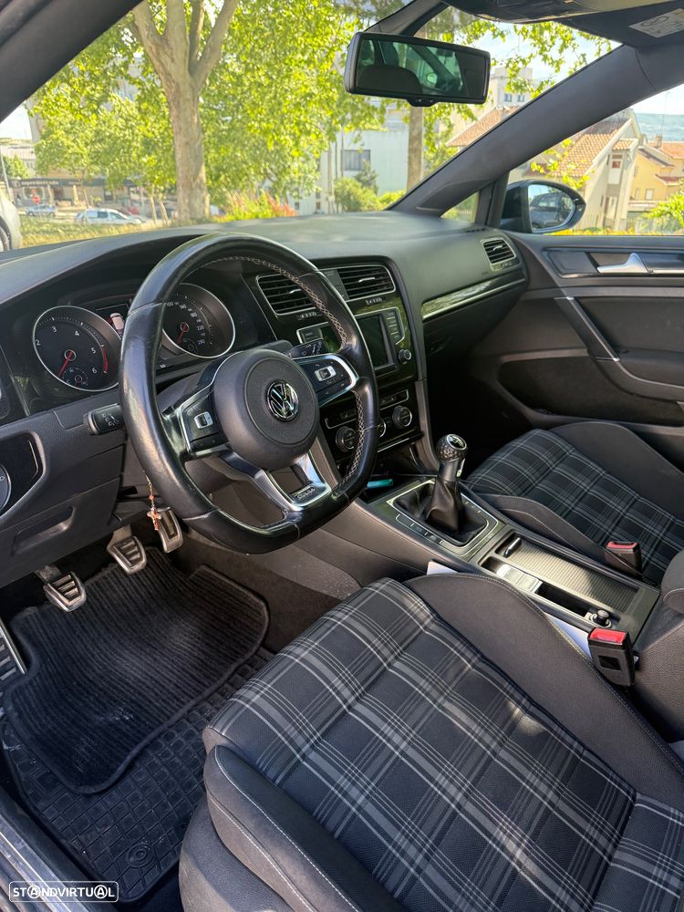 VW Golf 2.0 TDI GTD - 9