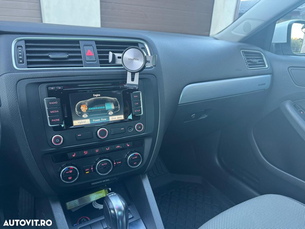 Volkswagen Jetta - 10