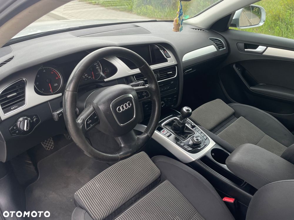 Audi A4 Avant 2.0 TDI - 7