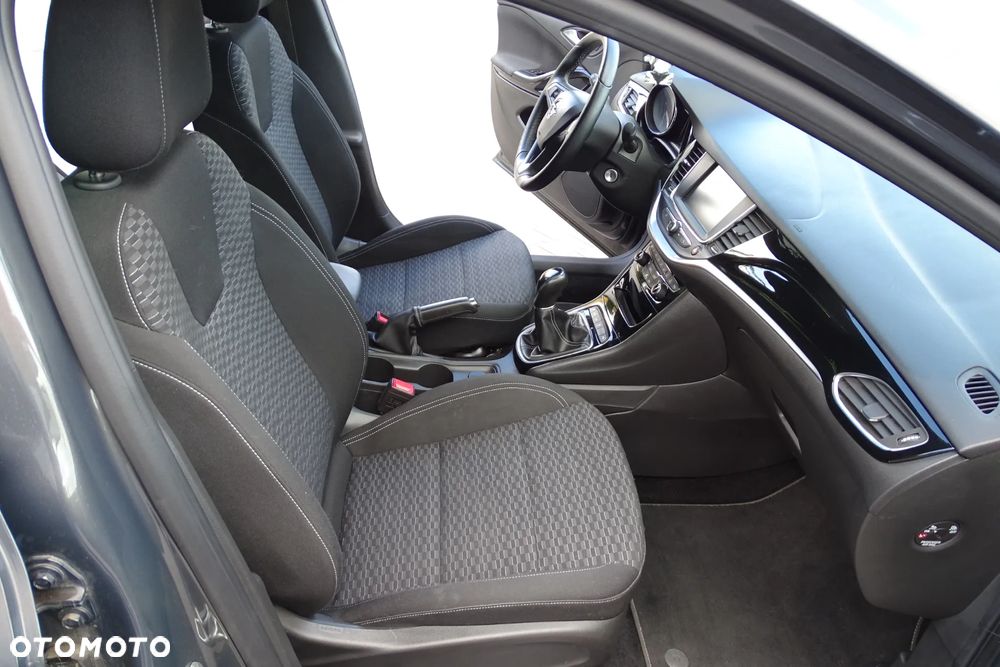 Opel Astra 1.4 Turbo Innovation - 16