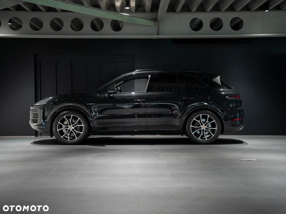 Porsche Cayenne E-Hybrid PHEV - 2