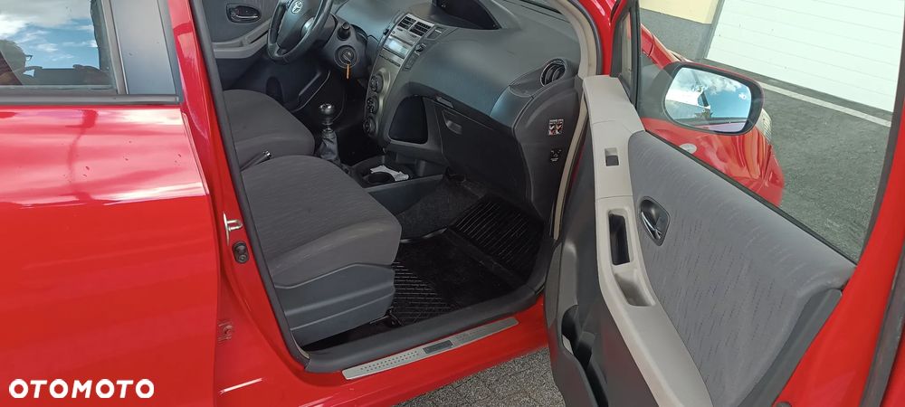 Toyota Yaris 1.33 Luna - 6