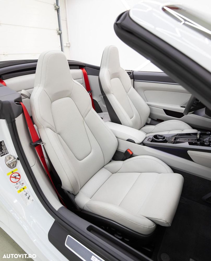 Porsche 911 Carrera 4S PDK - 19