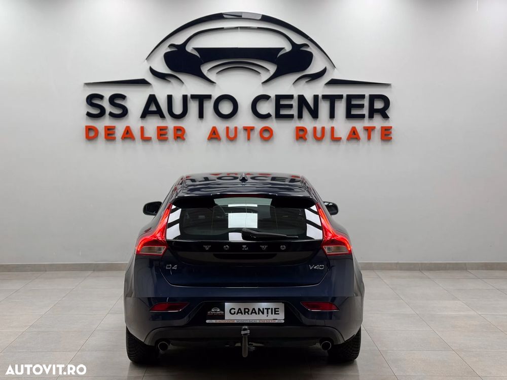 Volvo V40 D4 Kinetic - 12