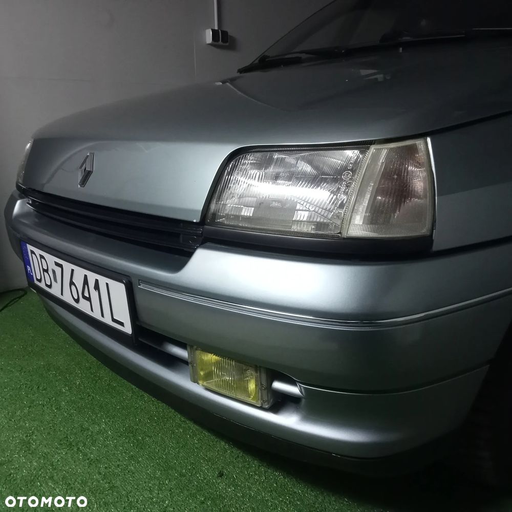 Renault Clio - 2