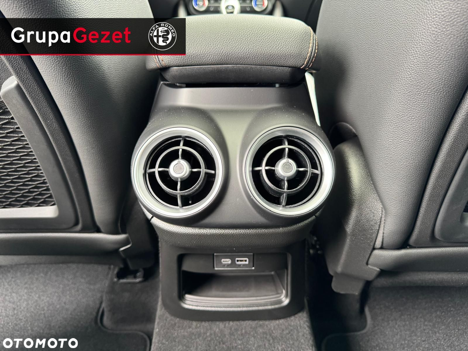 Alfa Romeo Stelvio - 16
