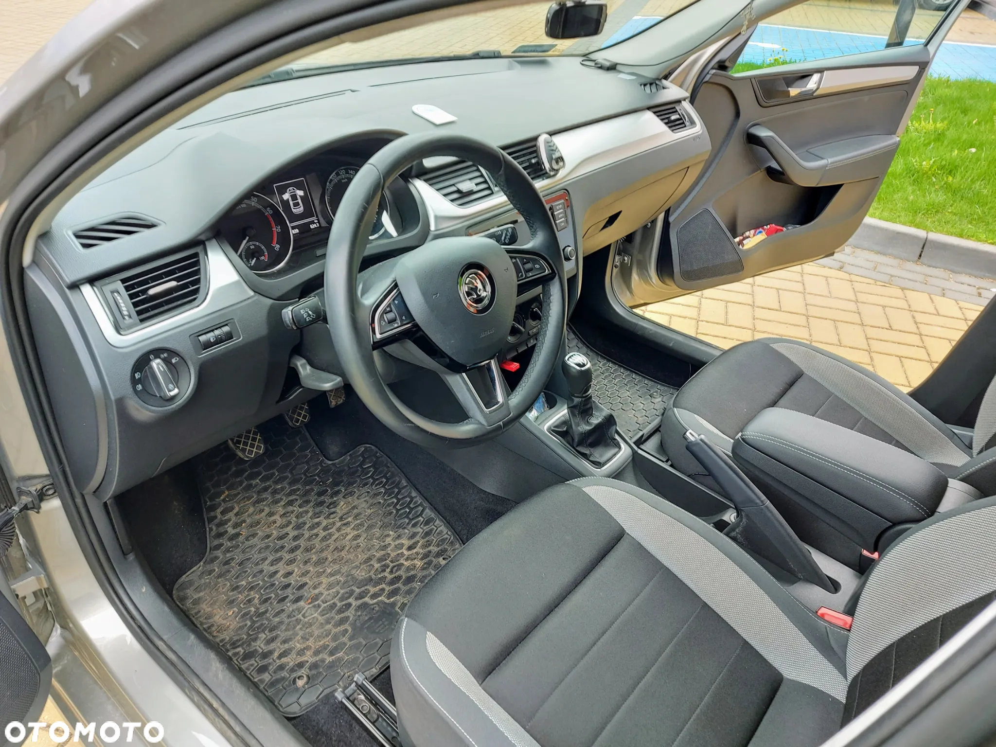 Skoda RAPID 1.0 TSI Ambition - 12