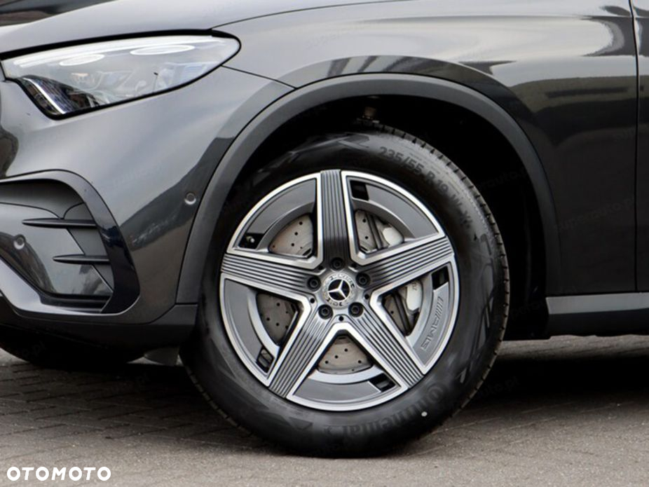 Mercedes-Benz GLC - 21