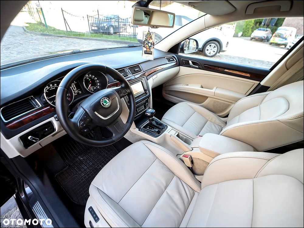 Skoda Superb - 16