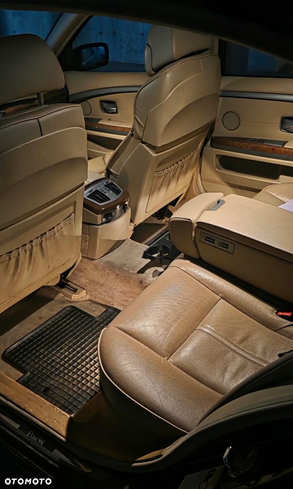 BMW Seria 7 735i L - 12