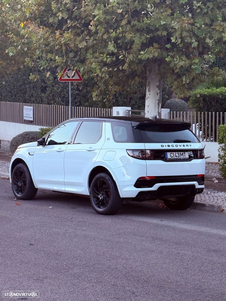 Land Rover Discovery Sport P300e R-Dynamic SE - 11