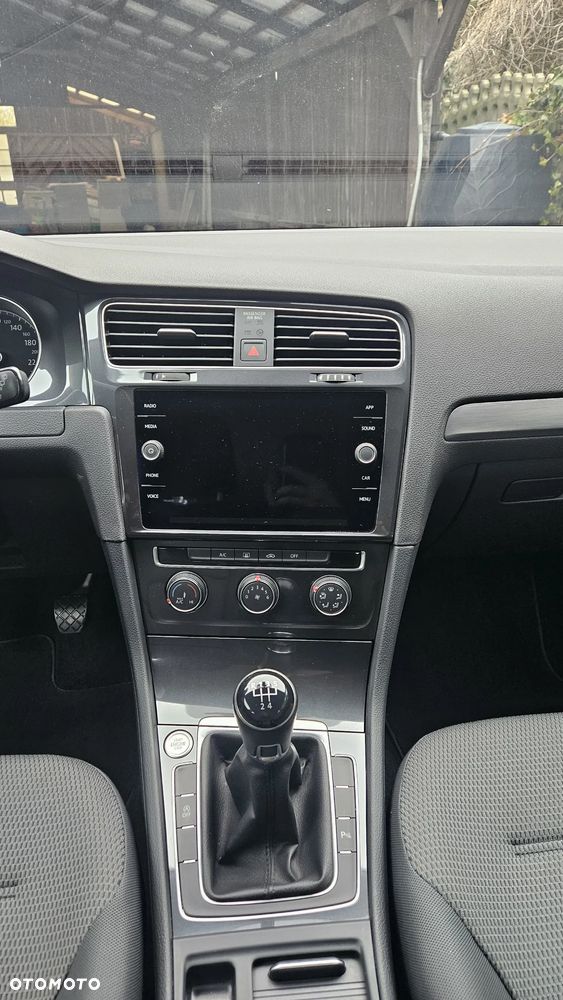 Volkswagen Golf - 16