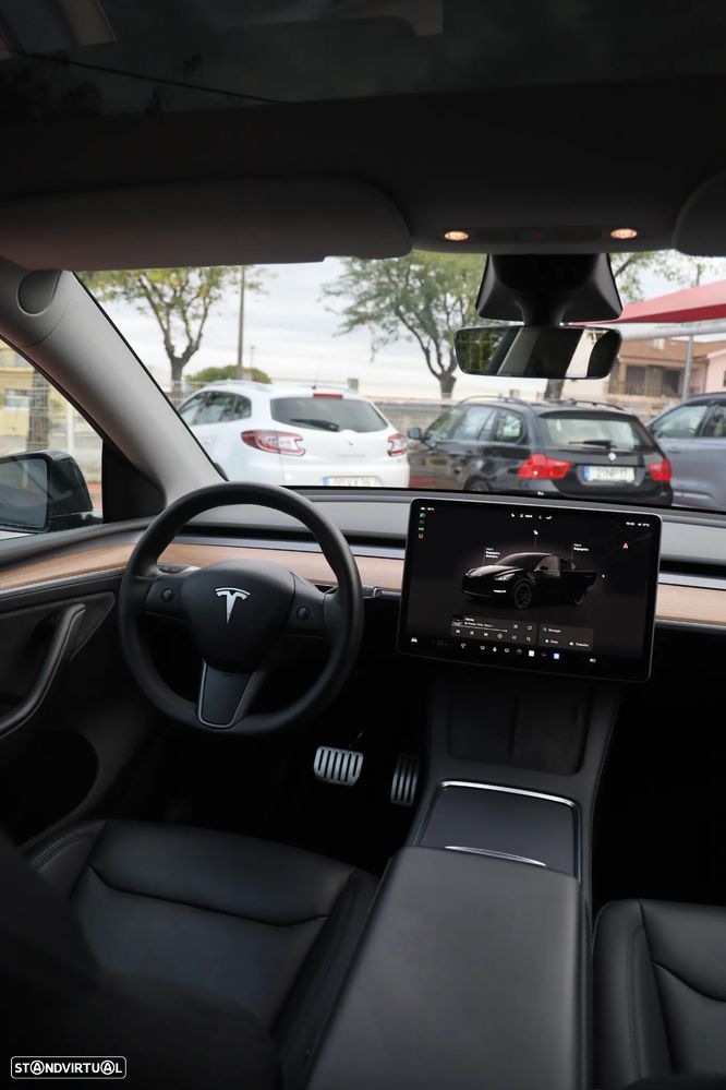 Tesla Model Y Performance Tração Integral - 25