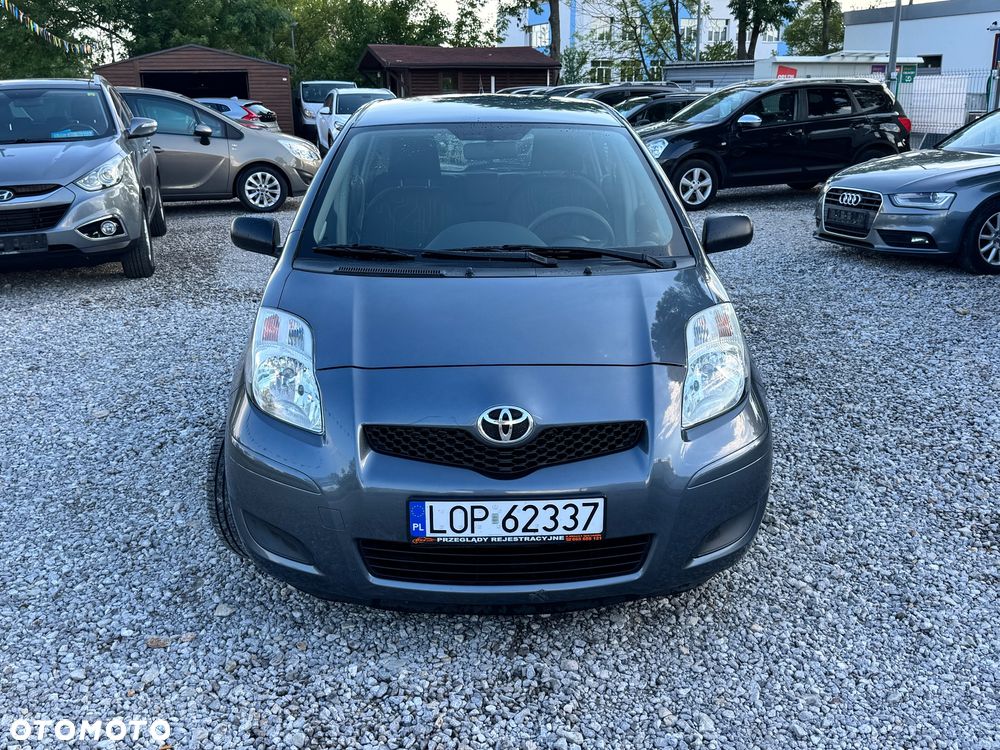 Toyota Yaris - 16