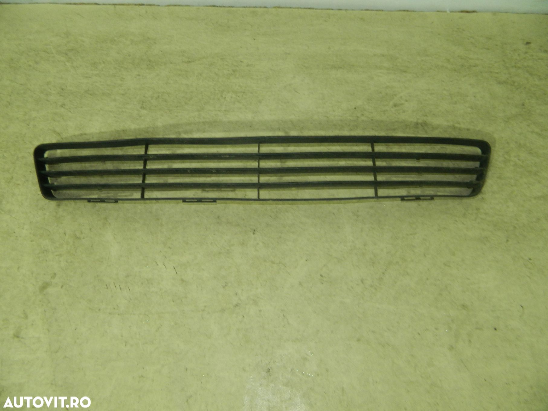 Grila centrala bara fata, Ford Fiesta, 2005, 2006, 2007, 2007, 2008,, 2S61-A018A58-A - 1