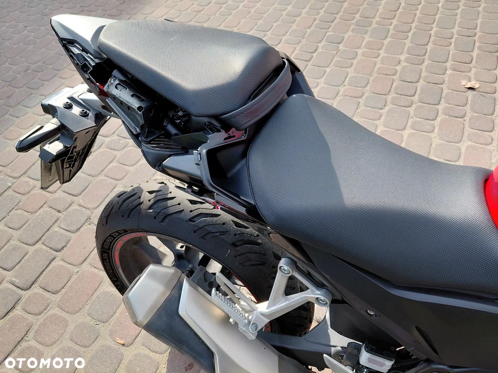 Honda CB - 16