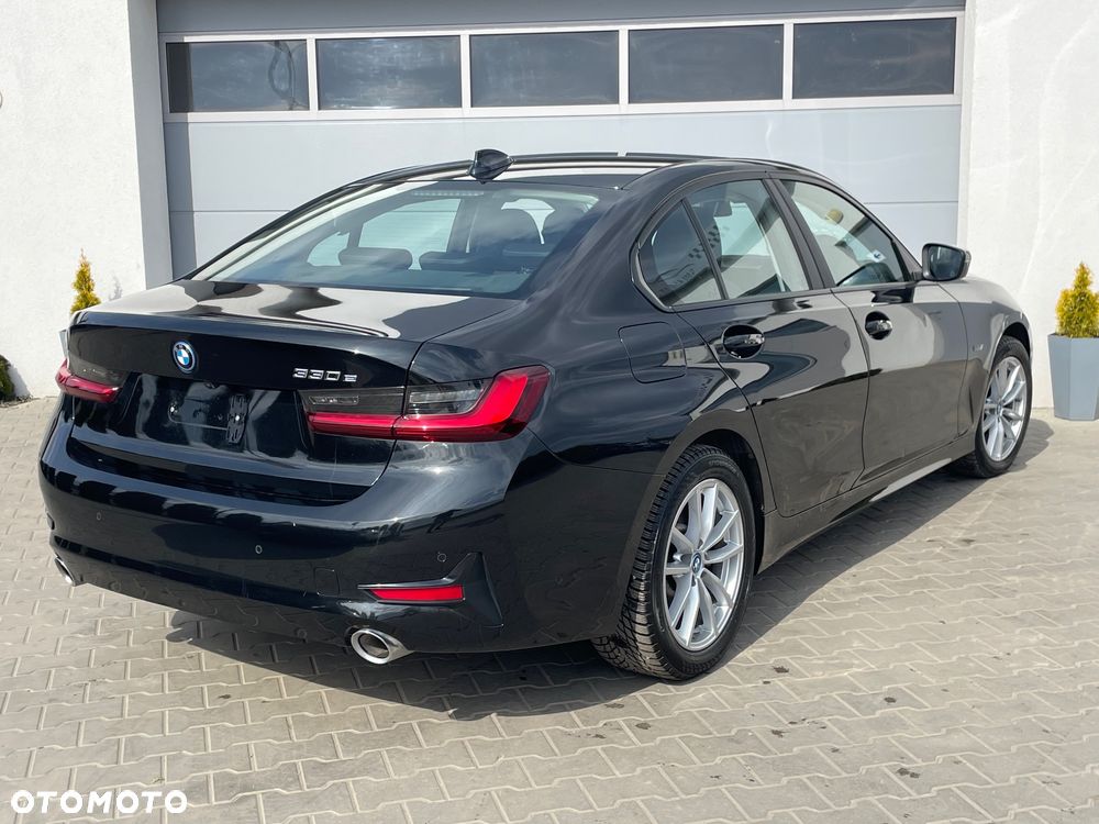 BMW Seria 3 330e iPerformance Sport Line - 3