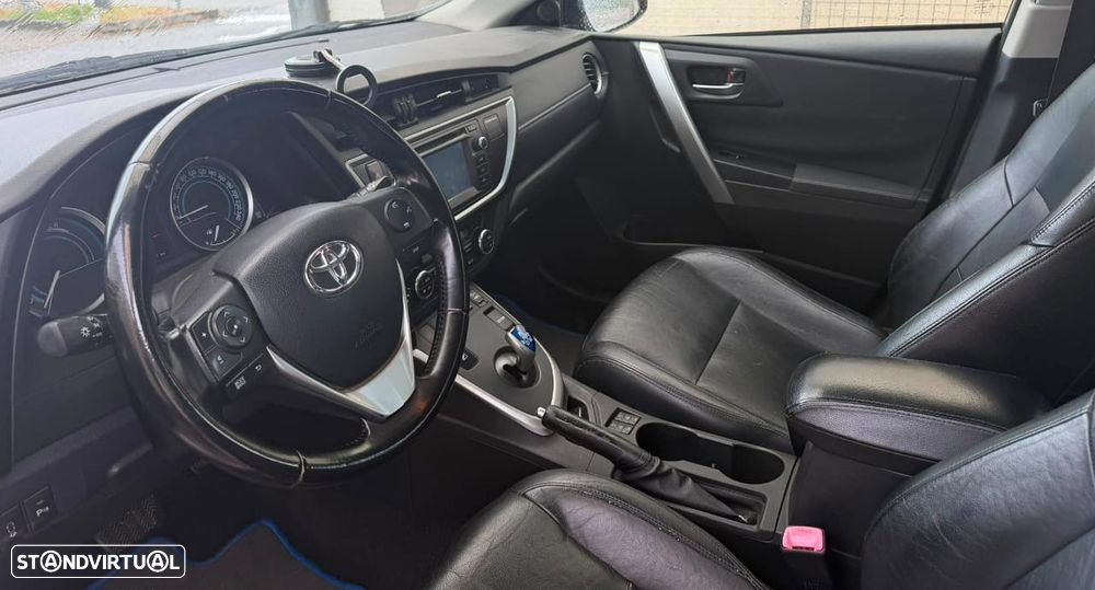 Toyota Auris Touring Sports 1.8 HSD Exclusive +TSS+Navi - 4