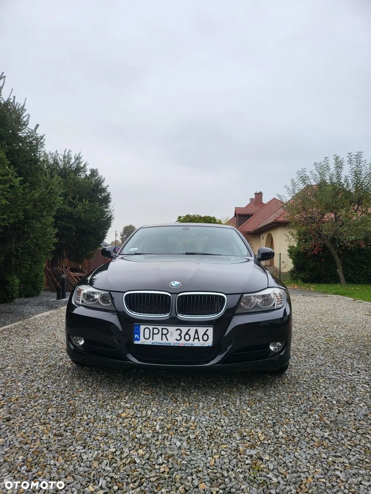 BMW Seria 3 318i Touring Edition Exclusive - 4