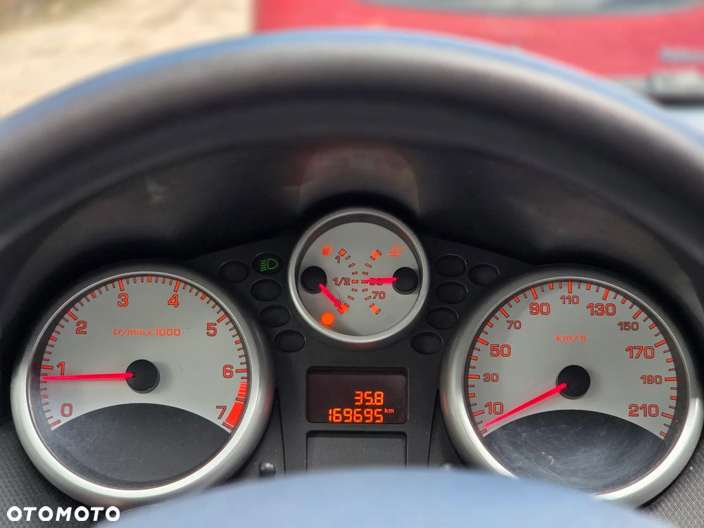 Peugeot 207 1.4 16V Trendy - 16