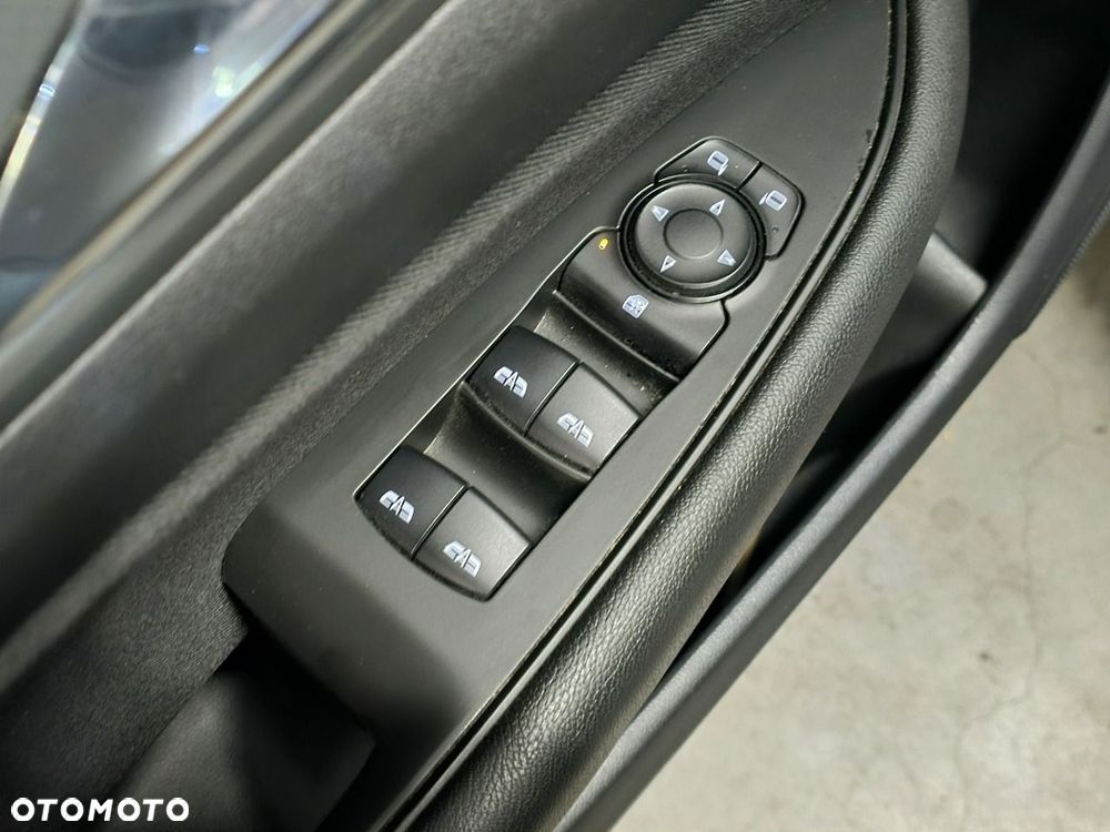 Opel Insignia - 13