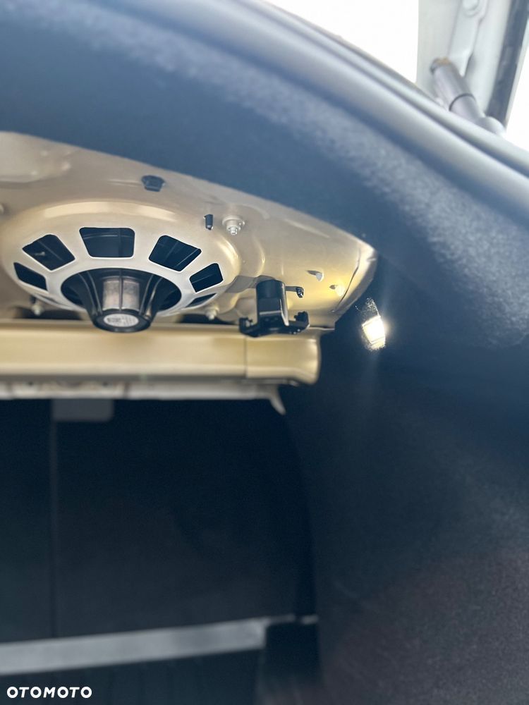 Tesla Model 3 Long Range AWD - 35