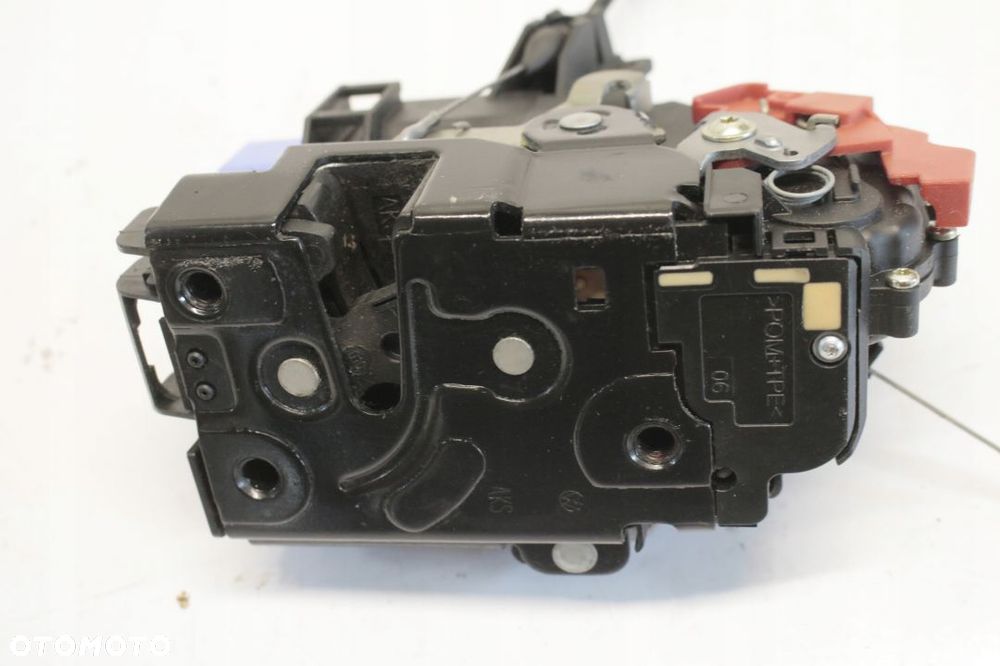 zamek drzwi prawy przód VW Golf V - 7