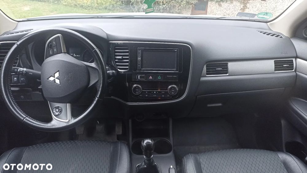 Mitsubishi Outlander 2.2 DID Instyle Navi - 4