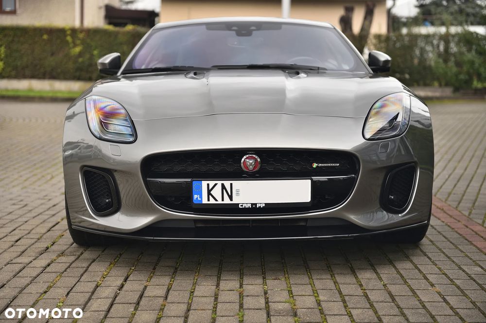 Jaguar F-Type Coupe P300 R-Dynamic - 2