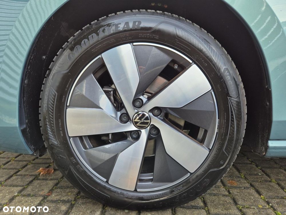 Volkswagen Passat - 36