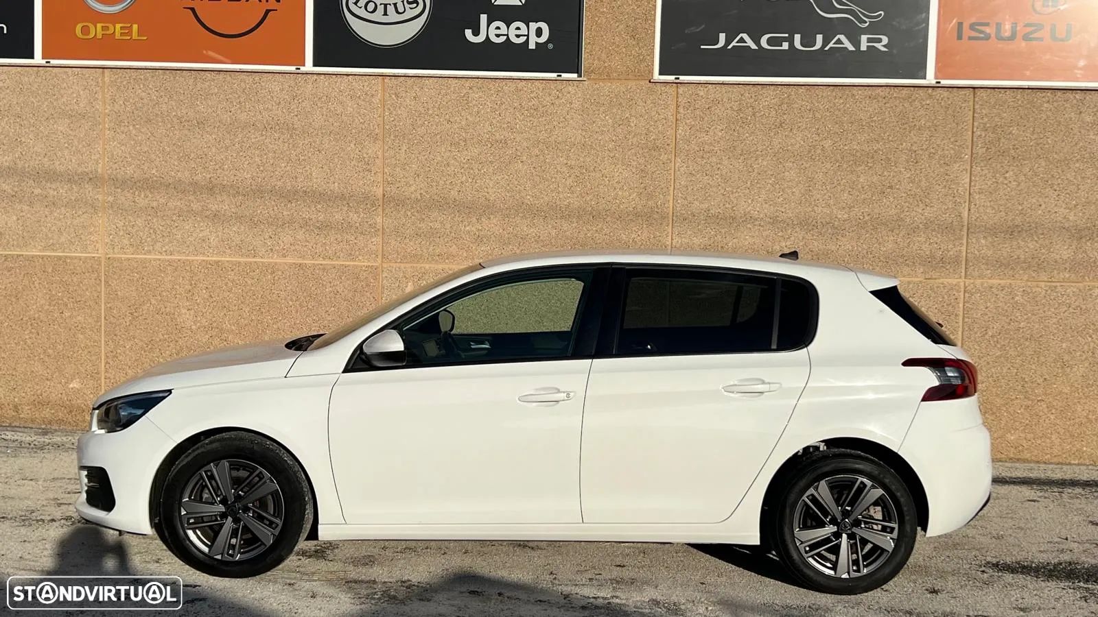 Peugeot 308 - 1