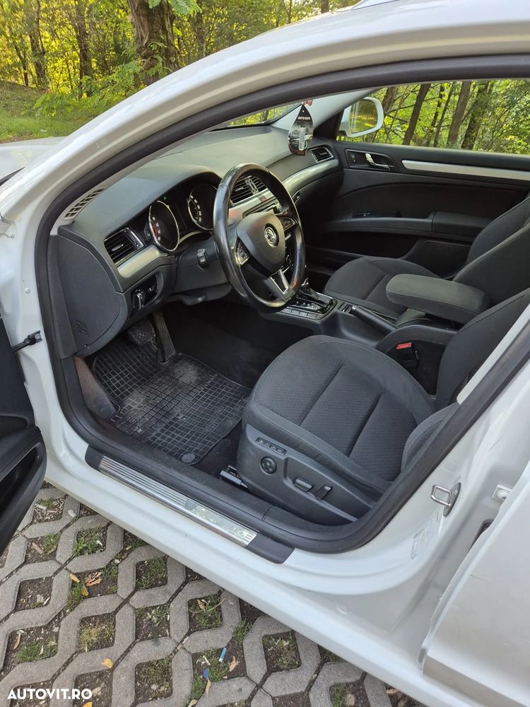 Skoda Superb 2.0 TDI Ambition - 4