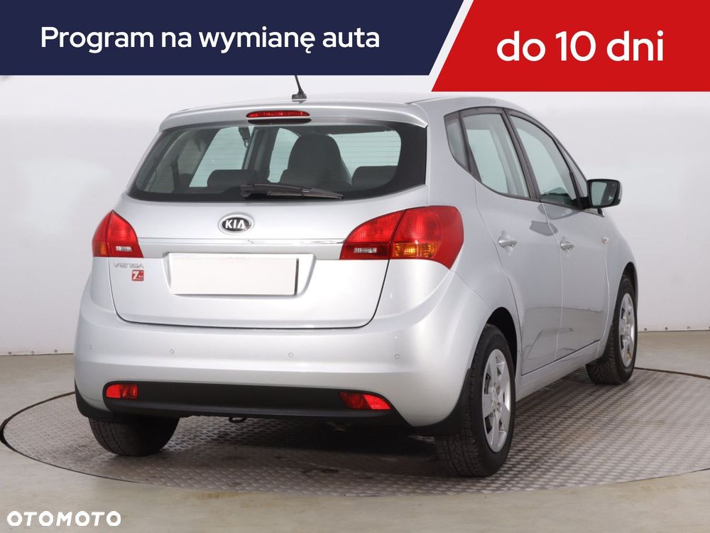 Kia Venga - 7