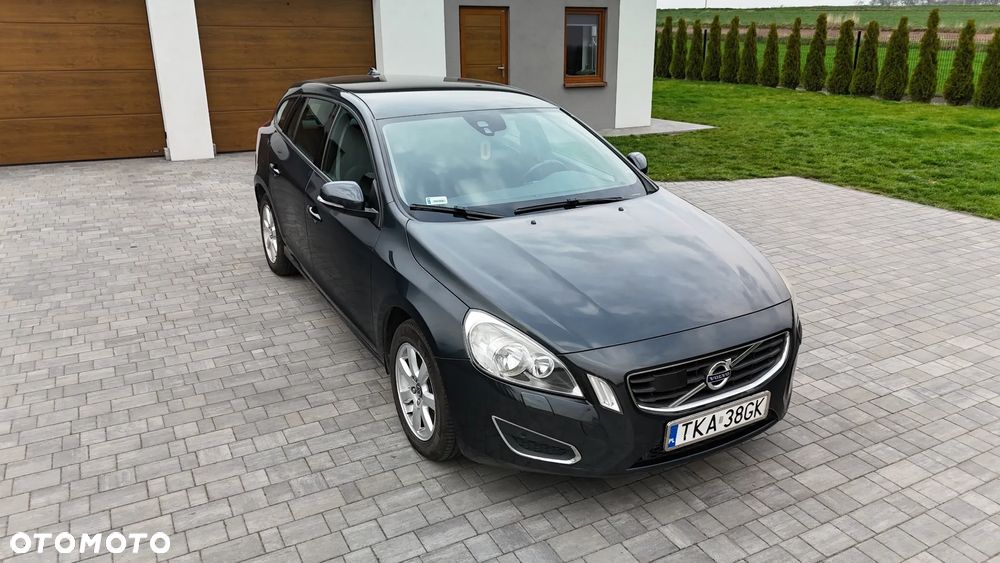 Volvo V60 D3 Momentum - 13