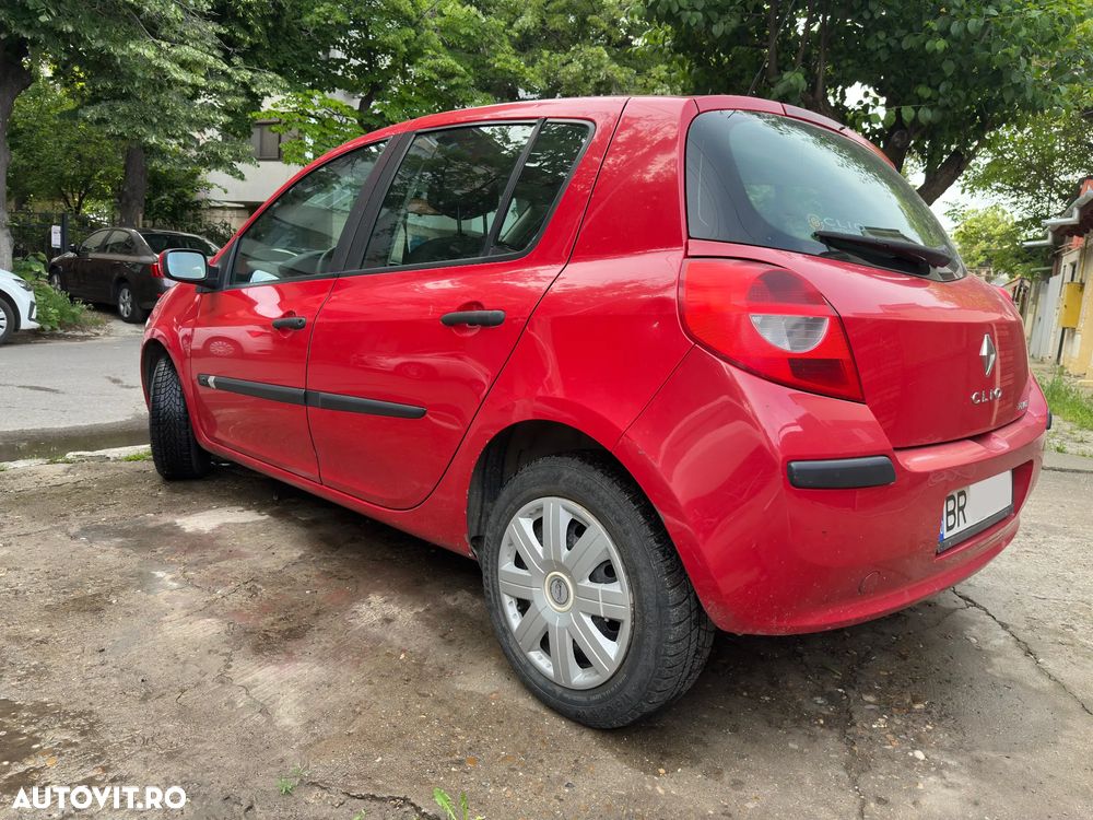 Renault Clio III 1.5dCi Dynamique - 4