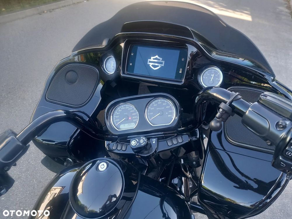 Harley-Davidson Touring Road Glide - 23