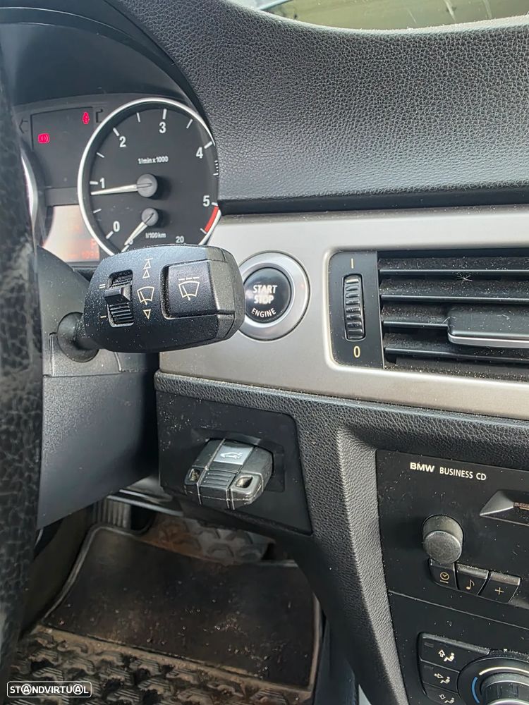 BMW 320 dA - 14