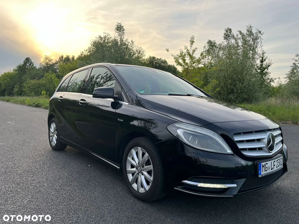 Mercedes-Benz Klasa B 200 7G-DCT Style - 24