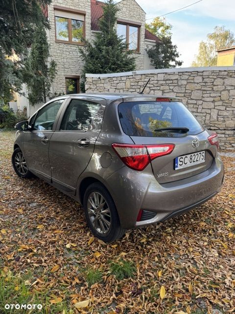 Toyota Yaris - 4