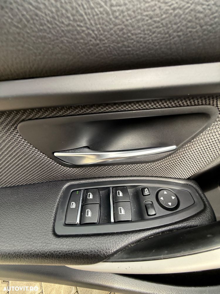 BMW Seria 3 318d Touring Aut. Luxury Line - 19
