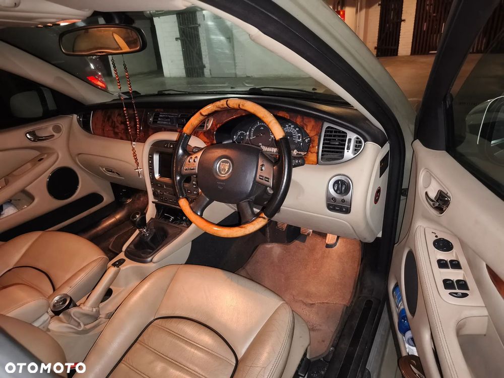 Jaguar X-Type 2.0 Executive - 4