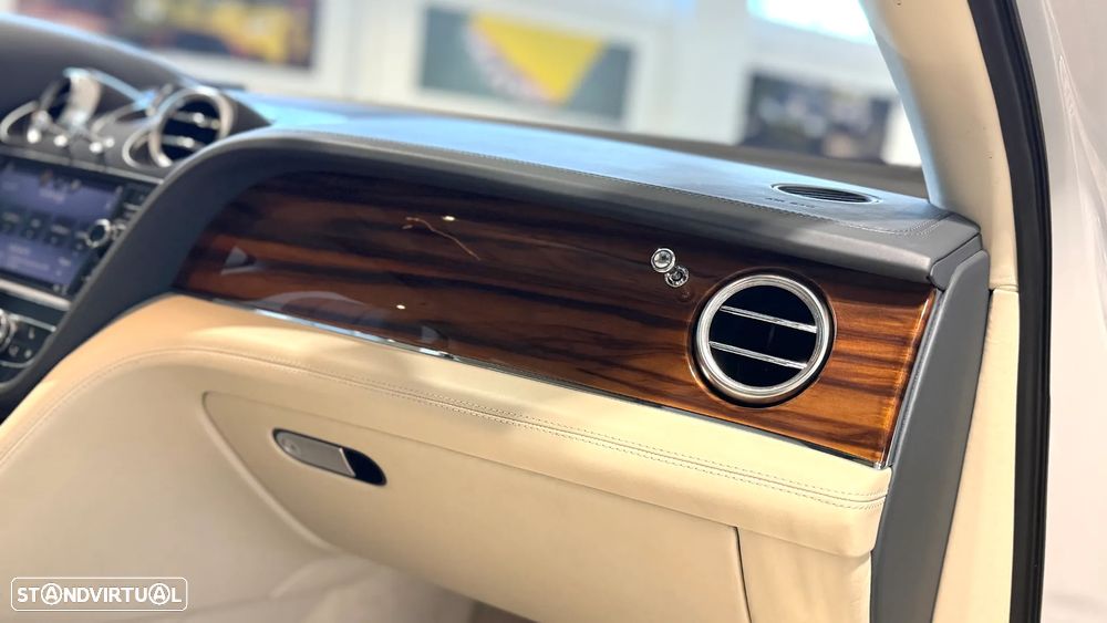 Bentley Bentayga V6 Hybrid - 42