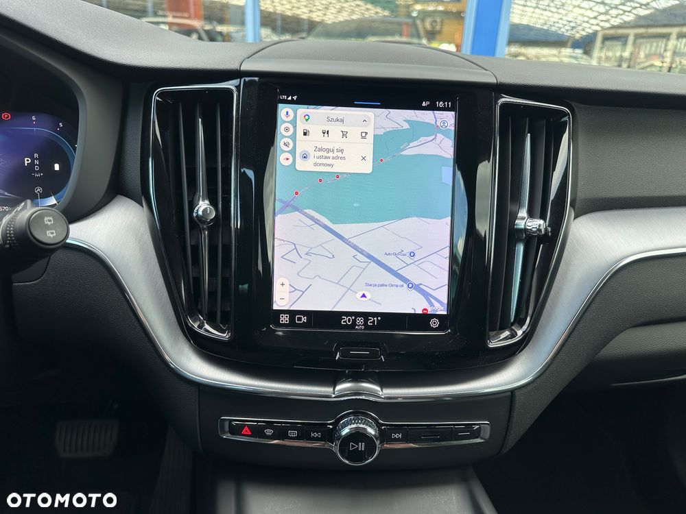Volvo XC 60 B4 D AWD Geartronic Momentum Pro - 26